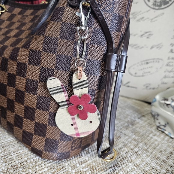 Repurposed/Upcycled keychain/bag charm - Picture 5 of 9